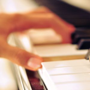 性感少妇穿丁字裤黑丝让我吮吸她阴唇视频
